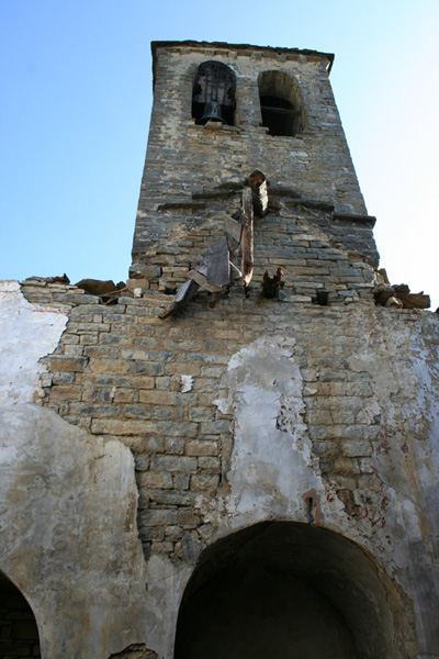 Capillas laterales y torre. 2012