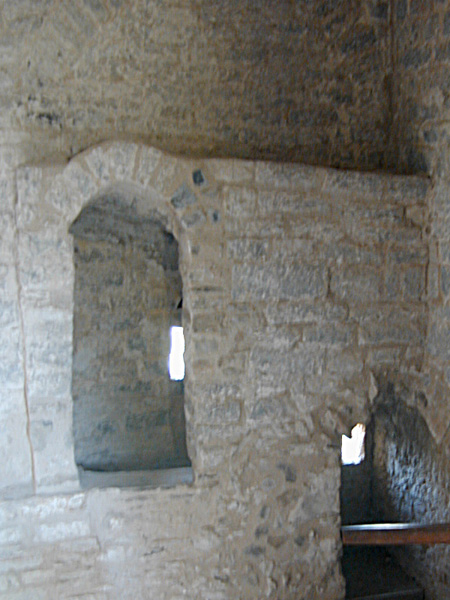 Acceso a la torre desde el interior de la iglesia