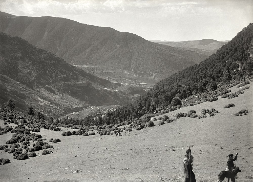 Pastores en el valle de Hecho fotografiados por Ricardo Compairé (1920-1935). Fototeca de la Diputación de Huesca