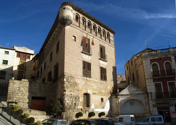 Palacio fortificado de los Gmez de Alba
